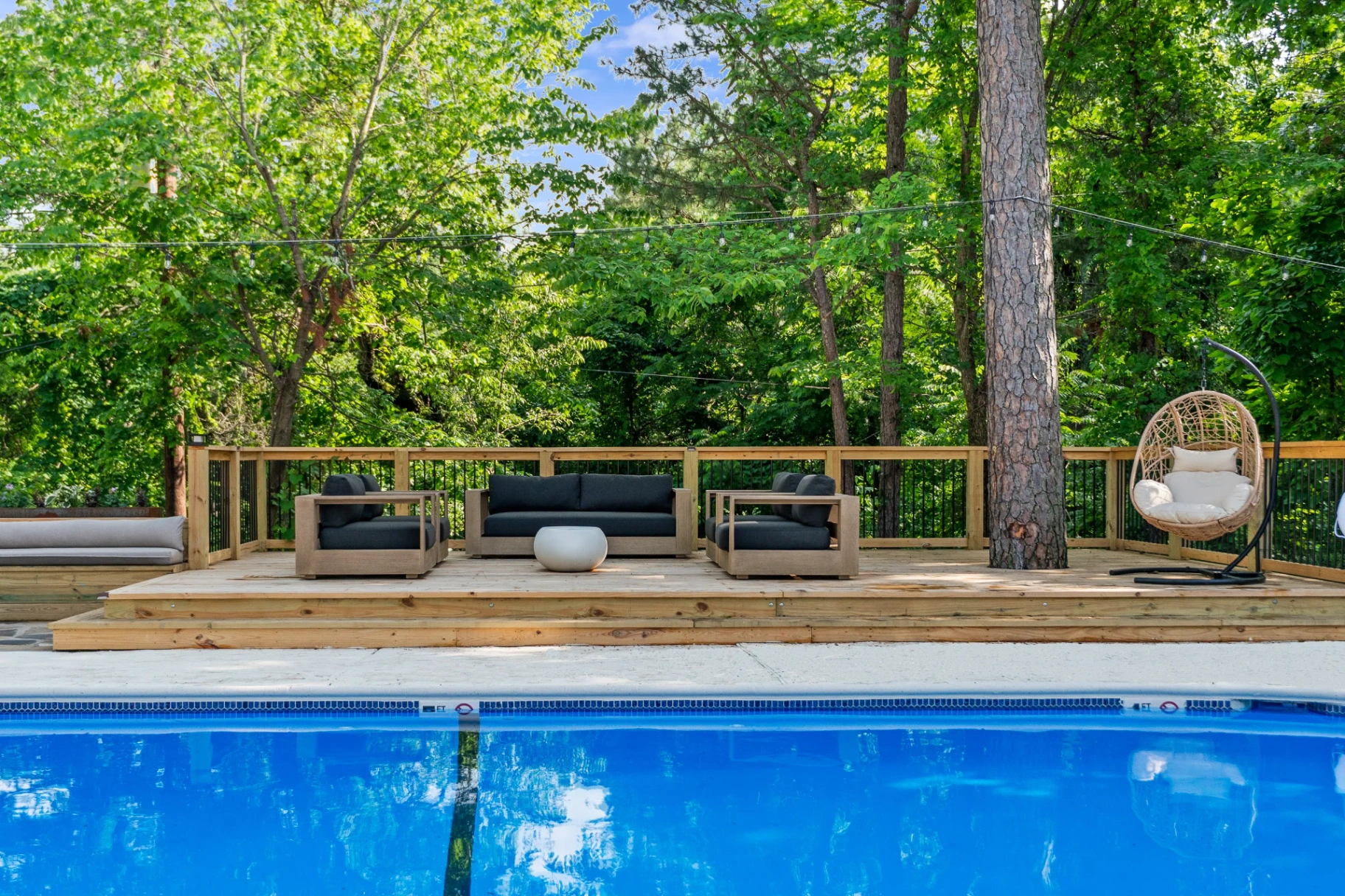 Forest Springs Resort room minutes from downtown Eureka Springs