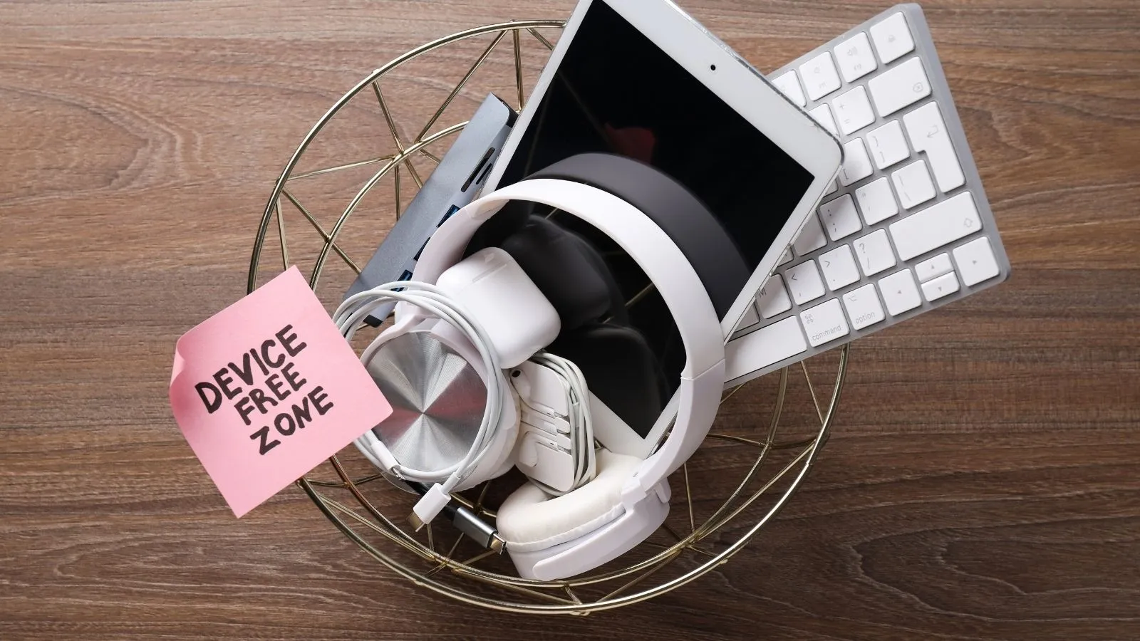 Device free zone - digital detox concept