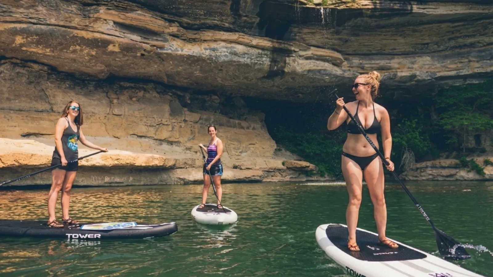 Kayaking and paddleboarding on Beaver Lake